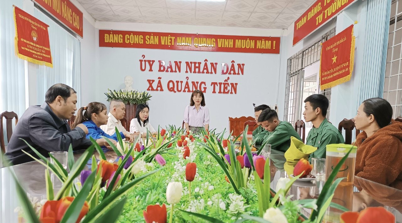 Xã Quảng Tiến tổ chức đón quân nhân xuất ngũ hoàn thành nghĩa vụ quân sự